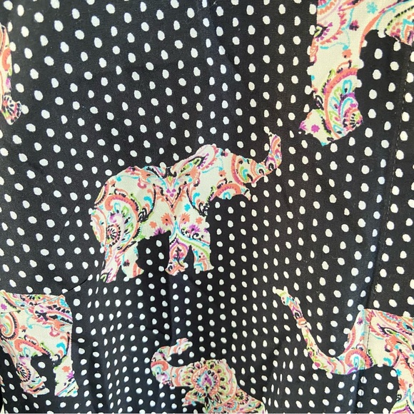 Chico's Size 1 Black Polka Dot Elephants Button Up Shirt No Iron Stain Sheild - Picture 10 of 14